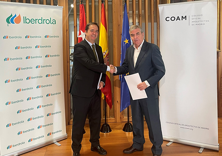 foto noticia Iberdrola y COAM firman un acuerdo para la rehabilitación energética de edificios.